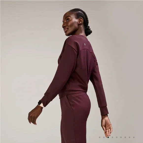 Figs Cornelia FORMx Crewneck Scrub Top - Picture 3 of 12